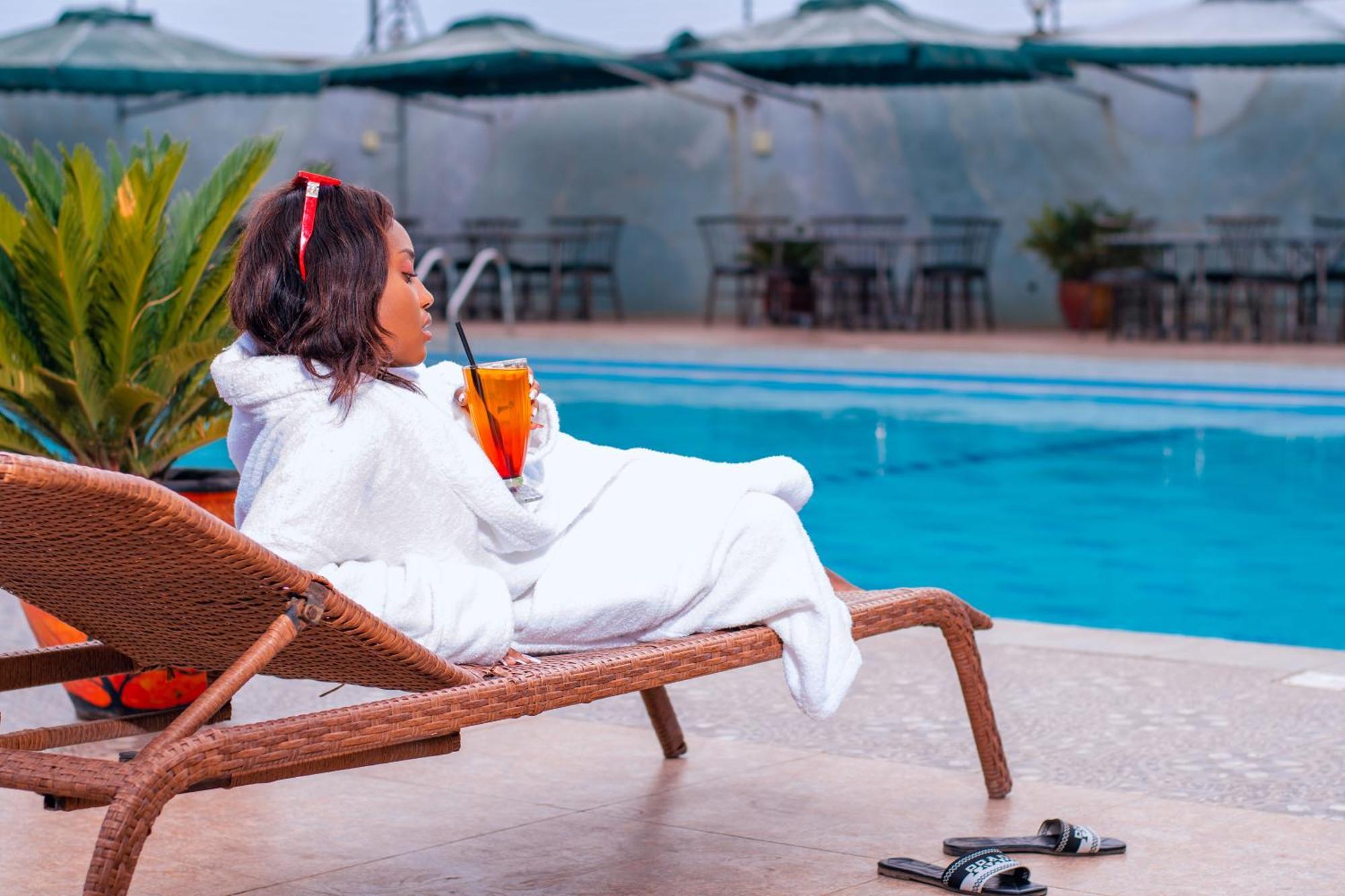 Buraha Zenoni Hotel And Resort Nakuru Exterior foto